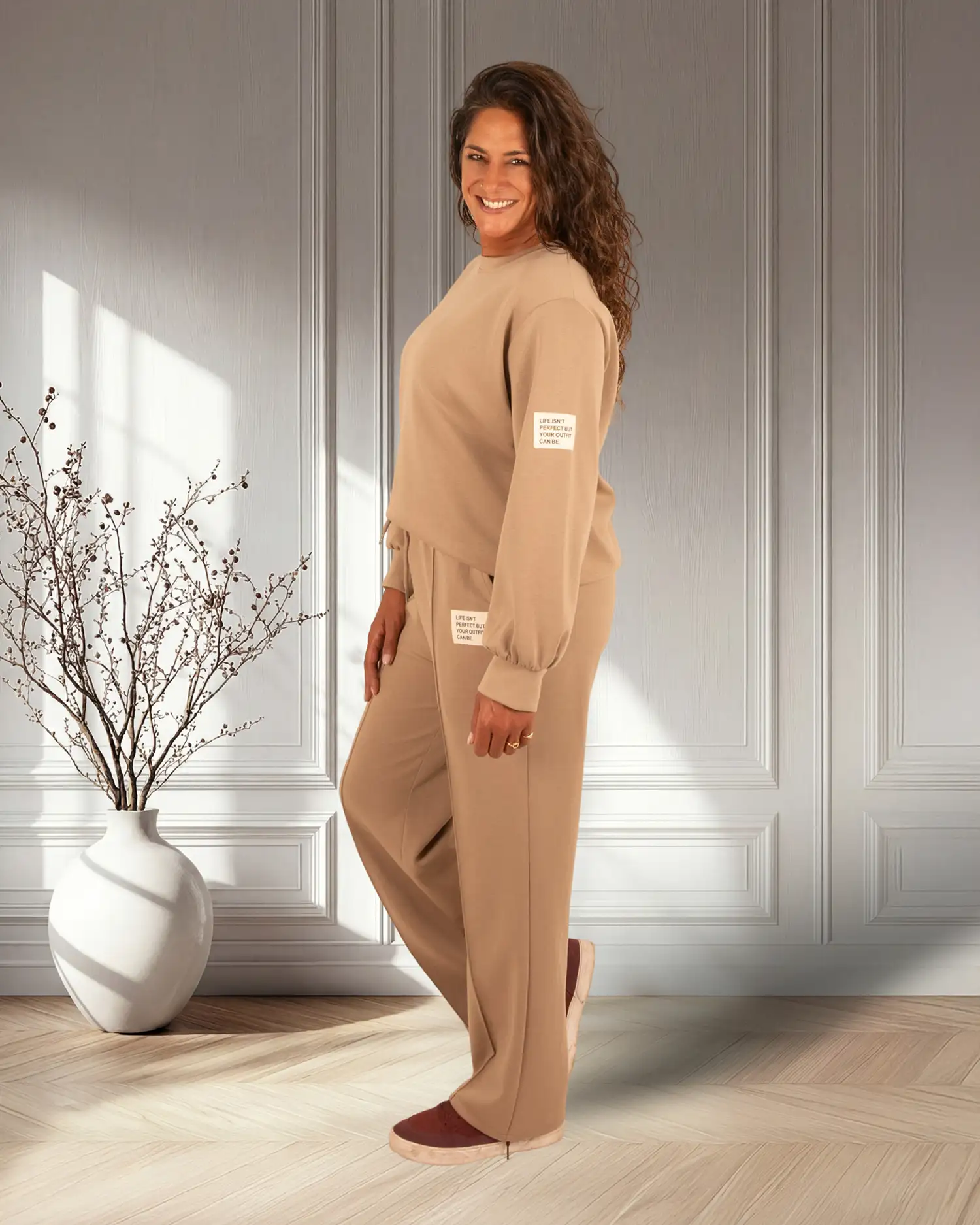Donkerbeige joggingpak met lange mouw van El-Vita - Afbeelding 2