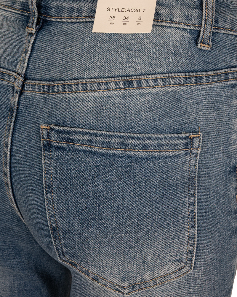 Blue high waist mom jeans van Redberry - Afbeelding 6