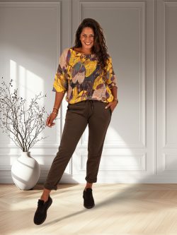 Donkerbruine joggingbroek met bies van Gemma Ricceri