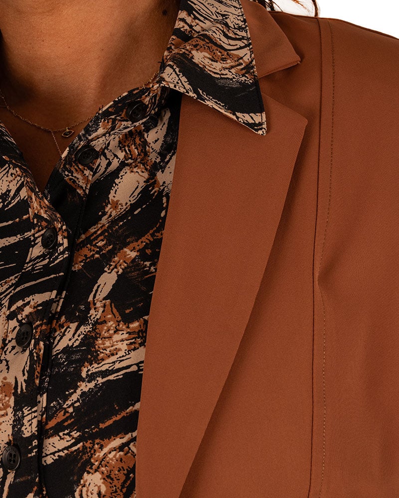 Caramel travelstof blazer van Mi Piace - Afbeelding 4