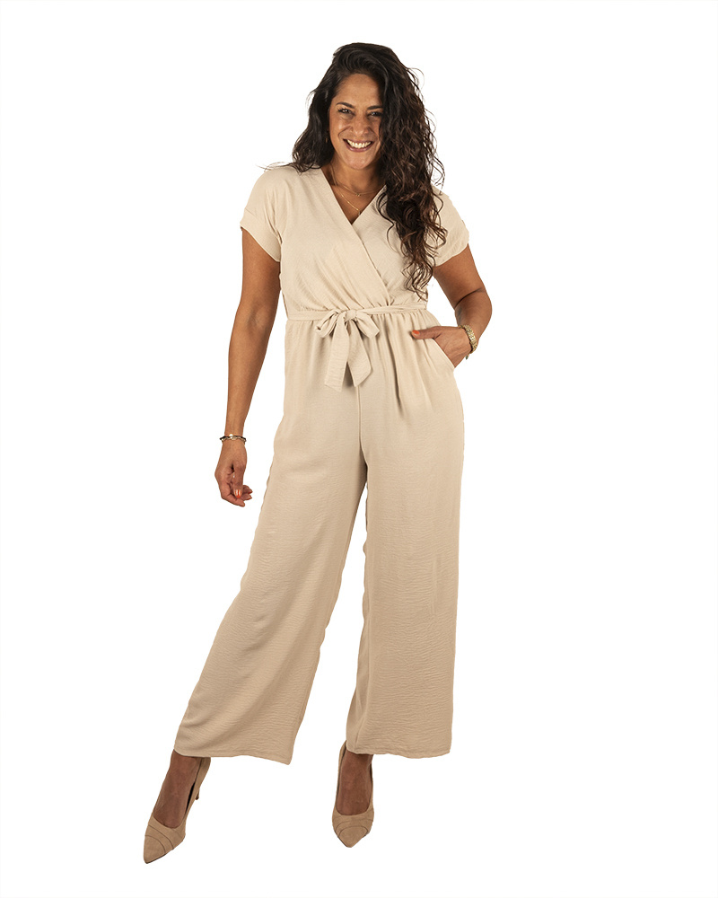 Beige overslag jumpsuit  van Azzurro