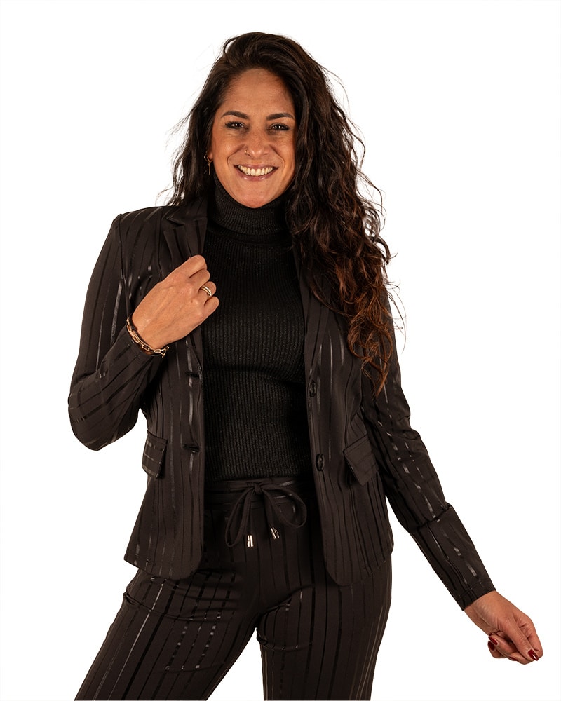 Zwarte travelstof blazer met glanzende strepen van Mi Piace