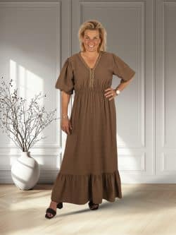 Donkerbruine lange jurk pofmouw van New Collection