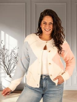 Ecru/roze/lichtblauw ruitprint vest van Moocci