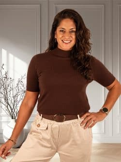 Donkerbruin shirt met opstaand boordje van Aviva