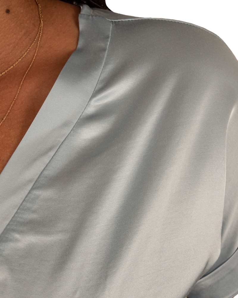 Lichtblauw glans shirt van Vera Jo - Afbeelding 3