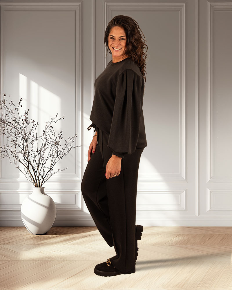 Zwart joggingpak met pofmouw van El-Vita - Afbeelding 2