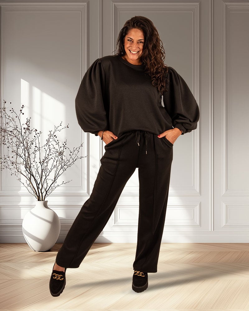 Zwart joggingpak met pofmouw van El-Vita - Afbeelding 3