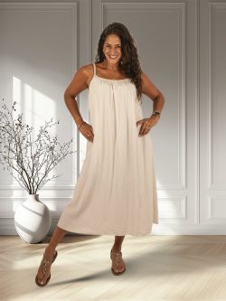 Beige jurkje gevlochten van Gemma Ricceri