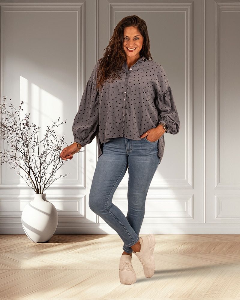 Blauwe blouse hartjes van Wiya - Afbeelding 2