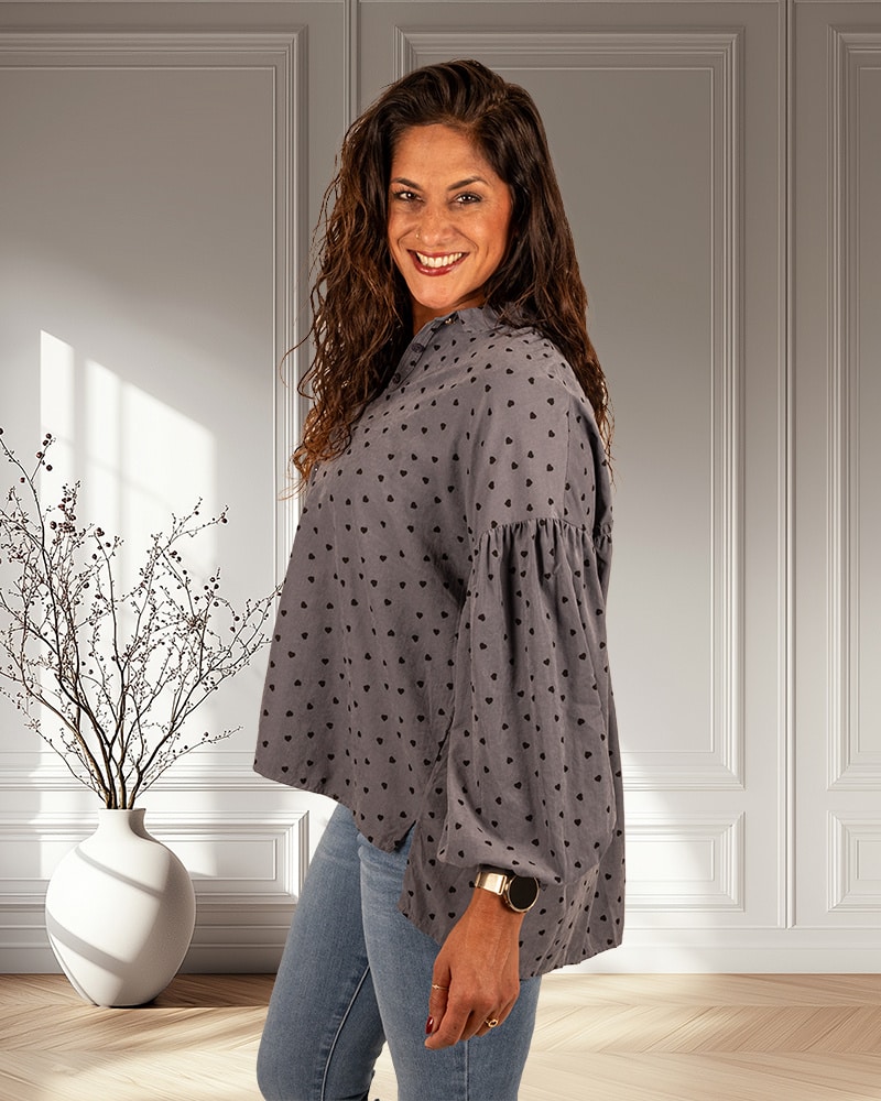Blauwe blouse hartjes van Wiya - Afbeelding 3