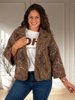 Bruin jasje met werkje van New Collection