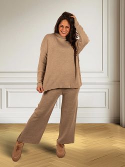 Taupe comfy pak van New Collection