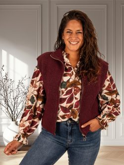 Bordeaux mouwloos vest van Azzurro