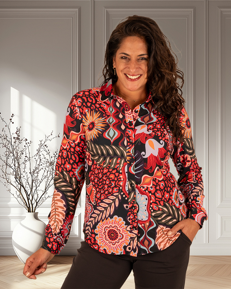 Zwart/rood print travelstof blouse van Angelle Milan