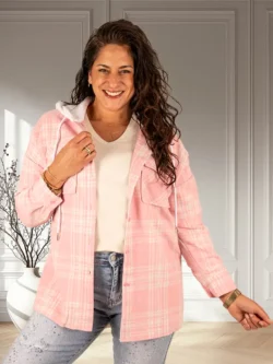 Roze geruite flanellen blouse met capuchon van Emma&Ashley