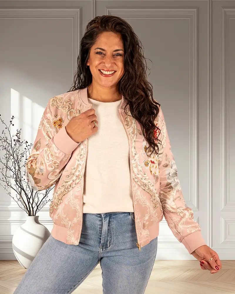 Oudroze flowerprint bomberjack met strass van Lamiar