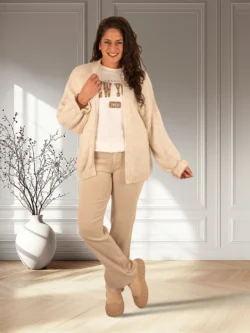 Beige high waist straight jeans van Norfy