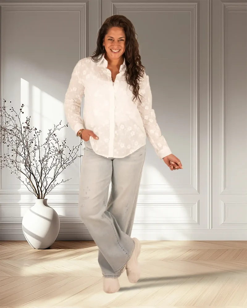 Witte blouse bloemen van By Clara - Afbeelding 5