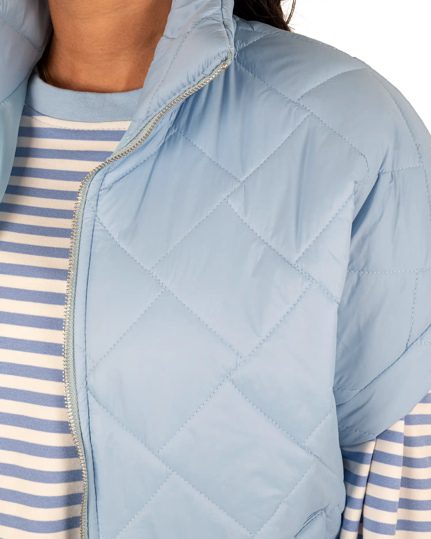 Lichtblauwe bodywarmer met korte mouw van El-Vita - Afbeelding 4