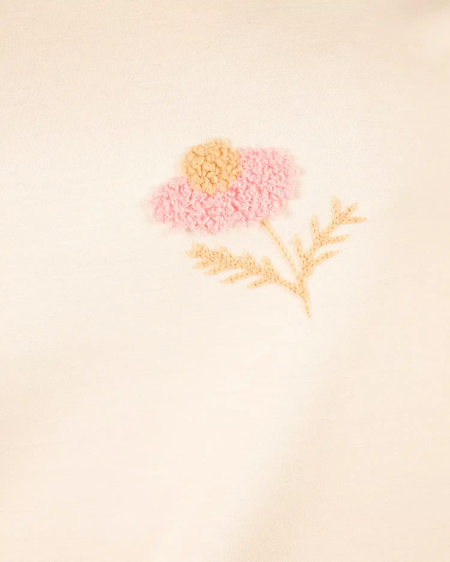 Ecru shirt flowers van Gemma Ricceri - Afbeelding 4