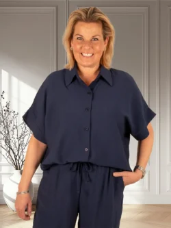 Donkerblauwe blouse korte mouw van Perla Nera - Afbeelding 3