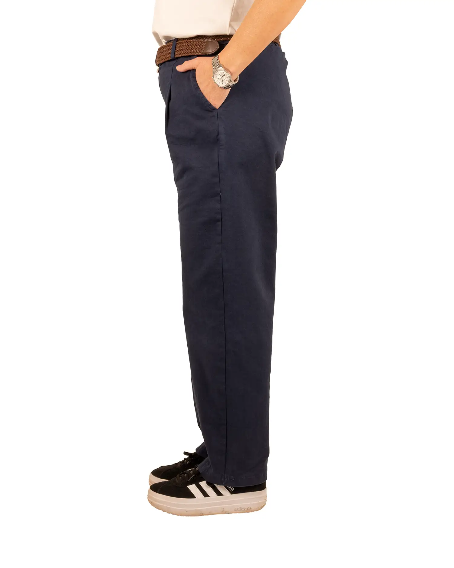 Donkerblauwe stretch broek met riem van Chastar - Afbeelding 3