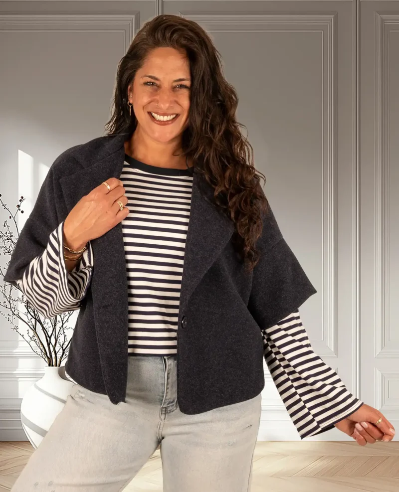 Donkerblauw blazerjasje met korte mouw