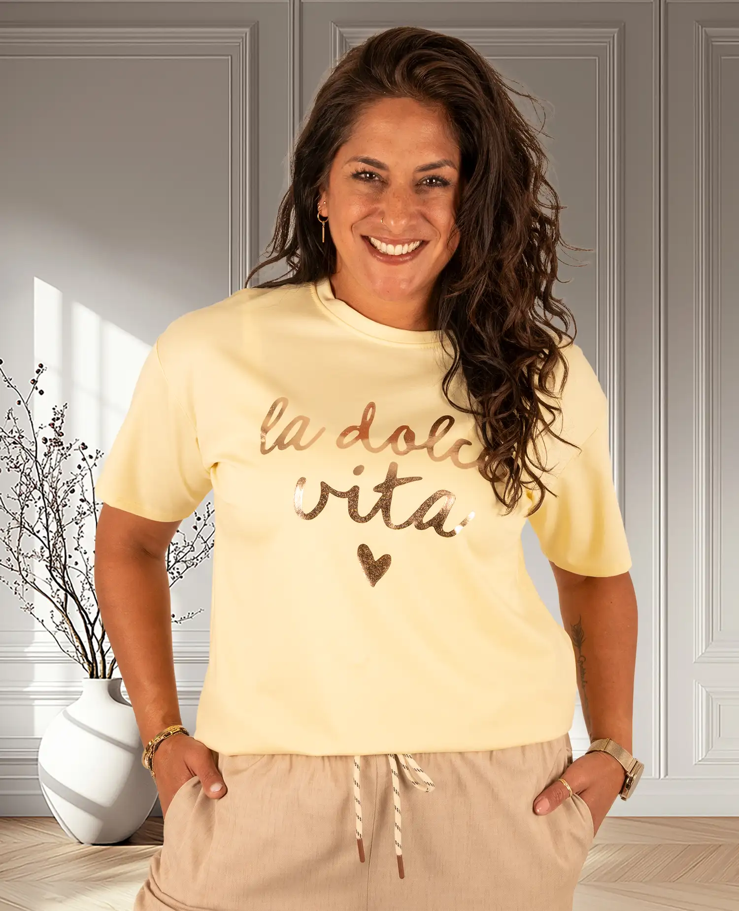 Lichtgeel shirt "La Dolce Vita" van Gemma Ricceri - Afbeelding 4