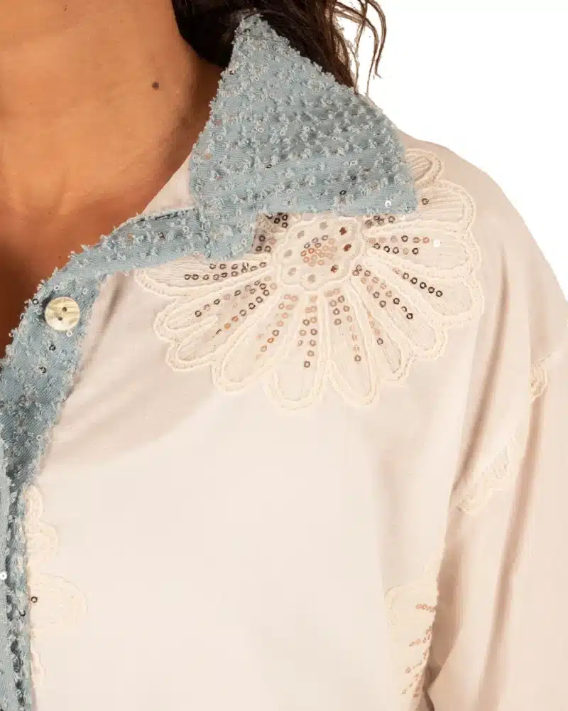 Off-white blouse jeans details van Camillia - Afbeelding 6