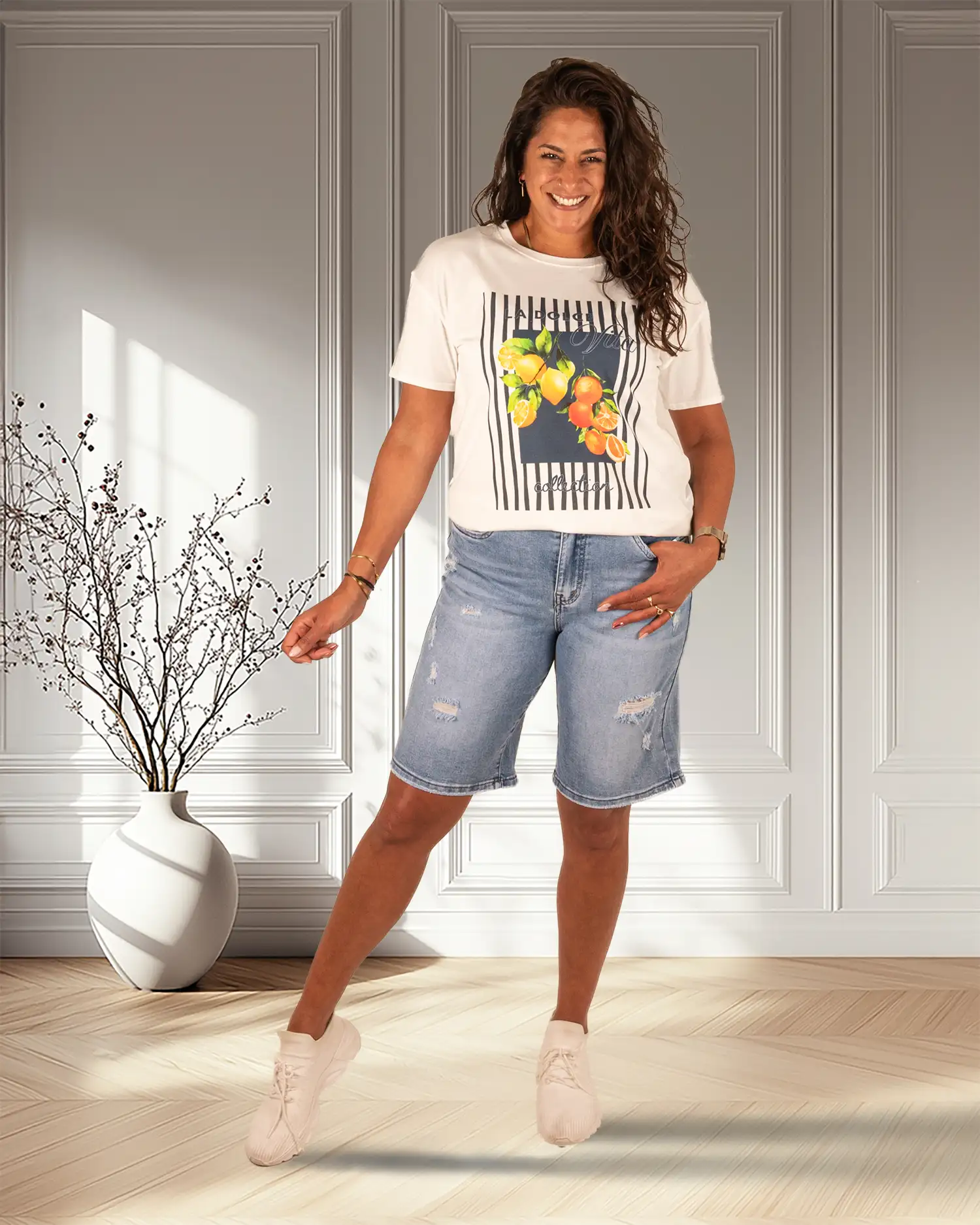 Blue destroyed baggy bermuda van Hello Miss