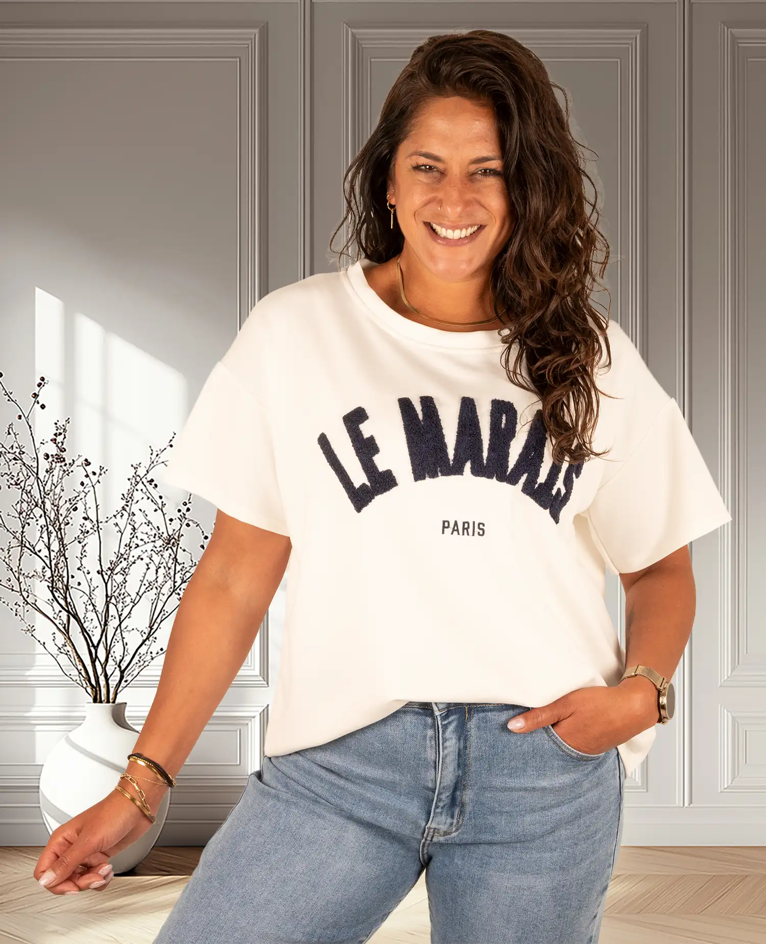 Off-white shirt blauwe "Le Marais" van Mooij