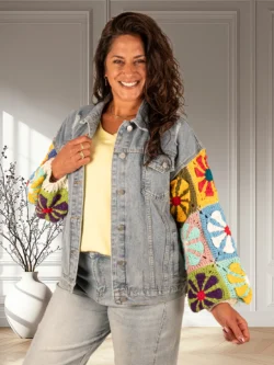 Spijkerjas met gehaakte mouwen van Golden Days