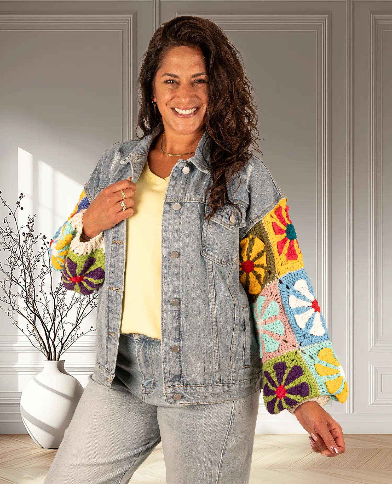 Spijkerjas met gehaakte mouwen van Golden Days