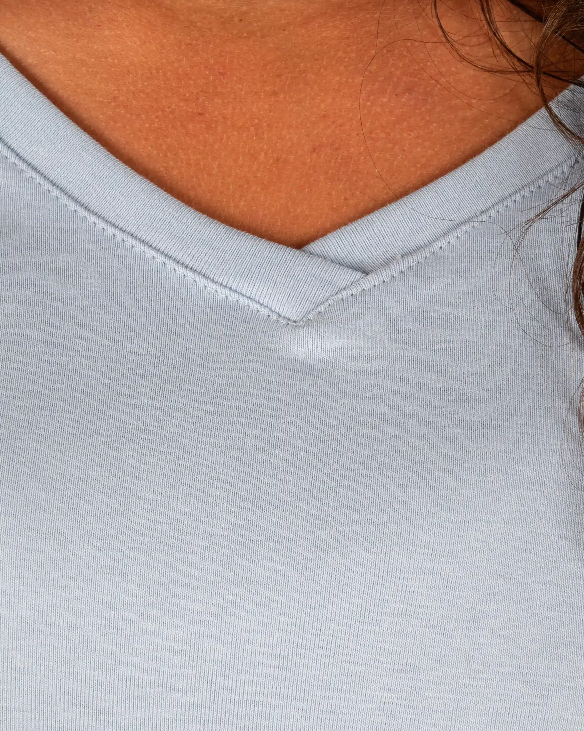 Lichtblauw basis shirt V-hals van Gemma Ricceri - Afbeelding 4