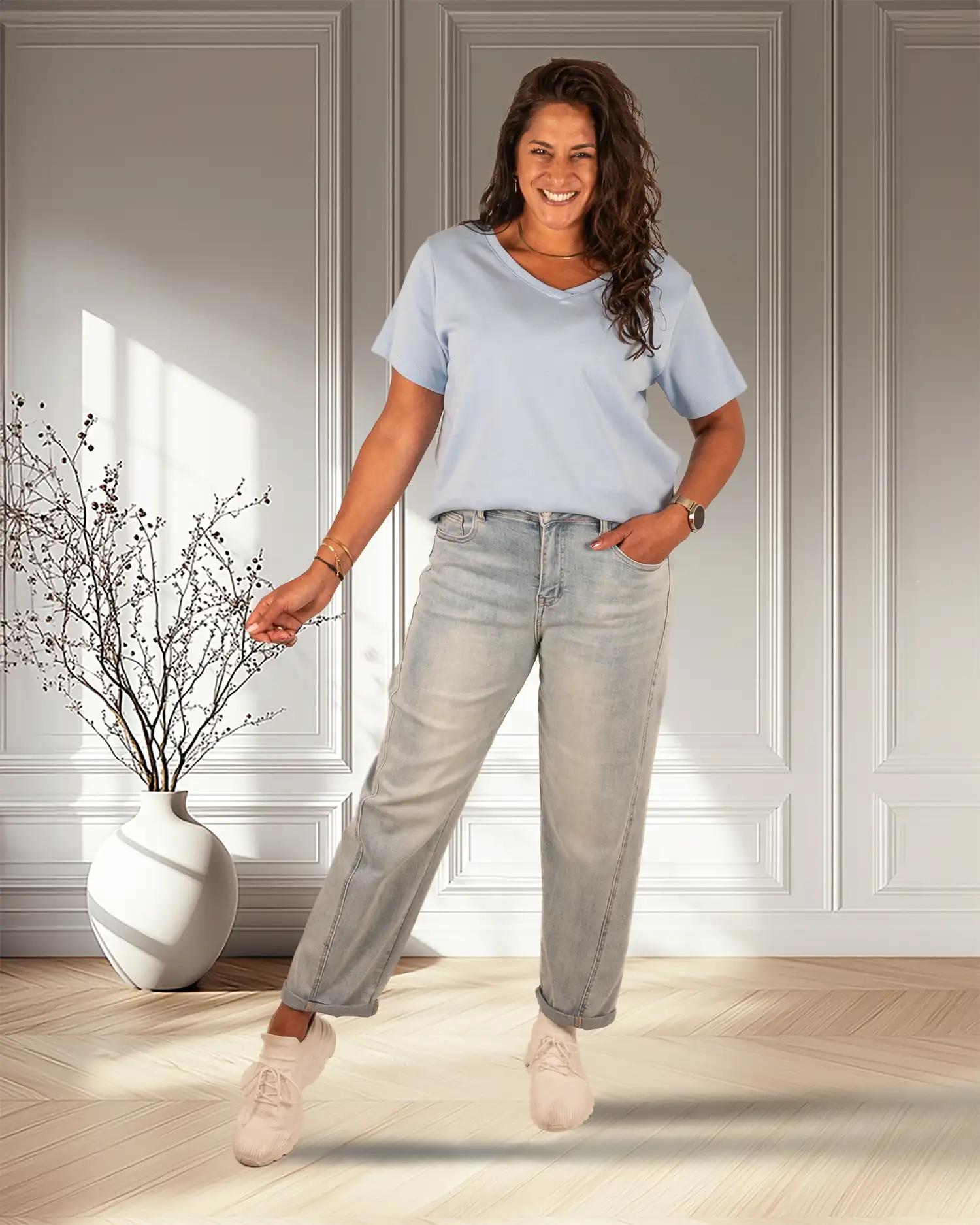 Lichtblauw basis shirt V-hals van Gemma Ricceri - Afbeelding 2