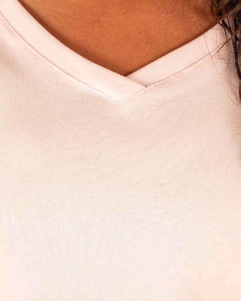 Lichtroze basis shirt V-hals van Gemma Ricceri - Afbeelding 5