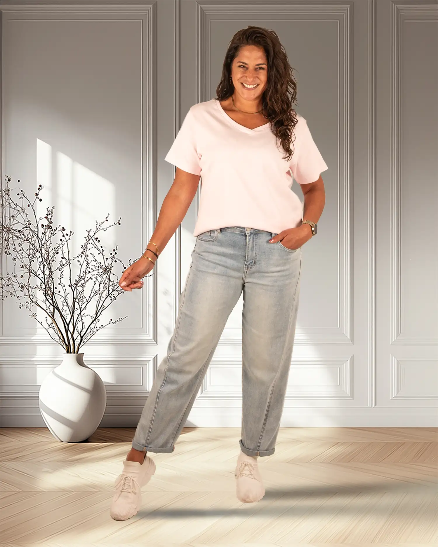 Lichtroze basis shirt V-hals van Gemma Ricceri - Afbeelding 2