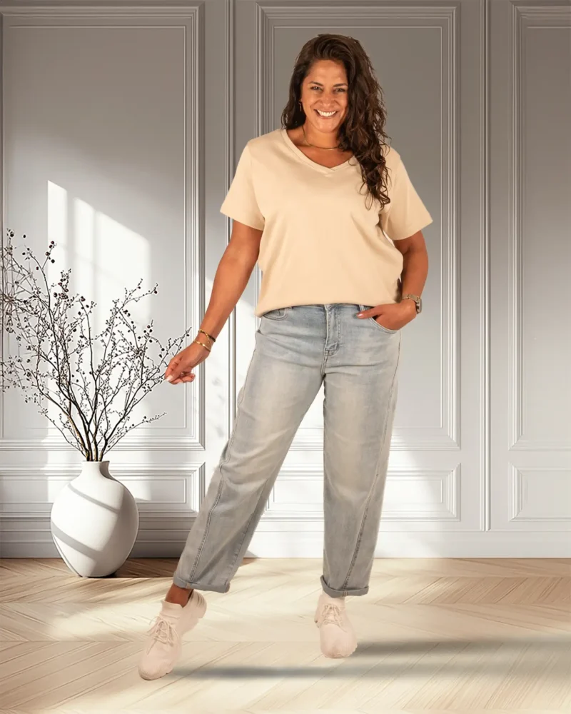 Beige basis shirt V-hals van Gemma Ricceri - Afbeelding 2
