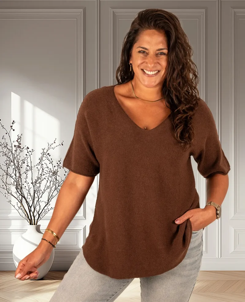 Donkerbruin gebreid shirt van El-Vita