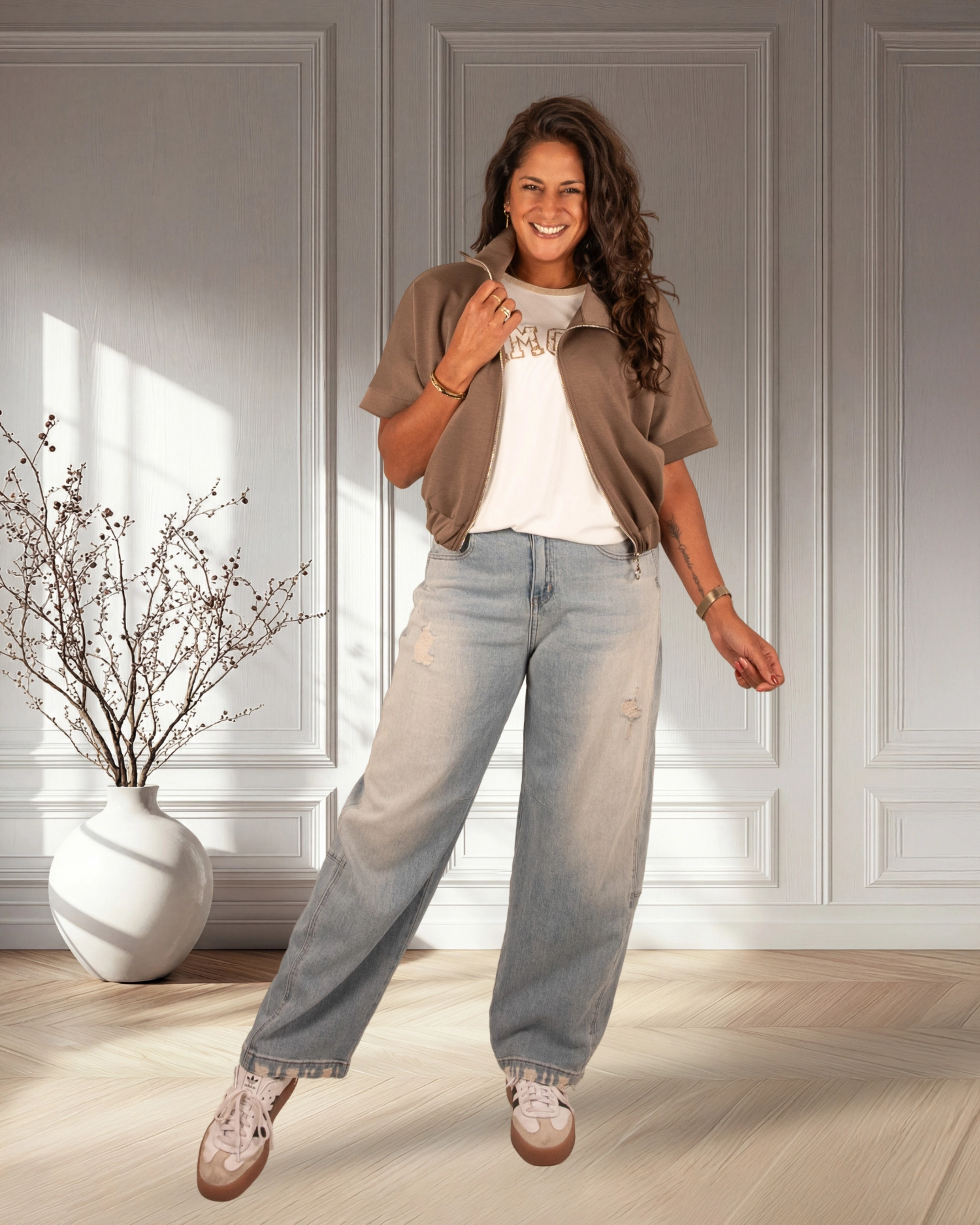 Taupe jog vest korte mouw van El-Vita - Afbeelding 3