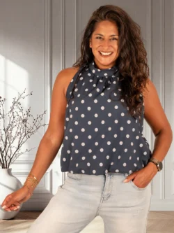 Donkerblauwe ballon haltertop met witte dots van El-Vita
