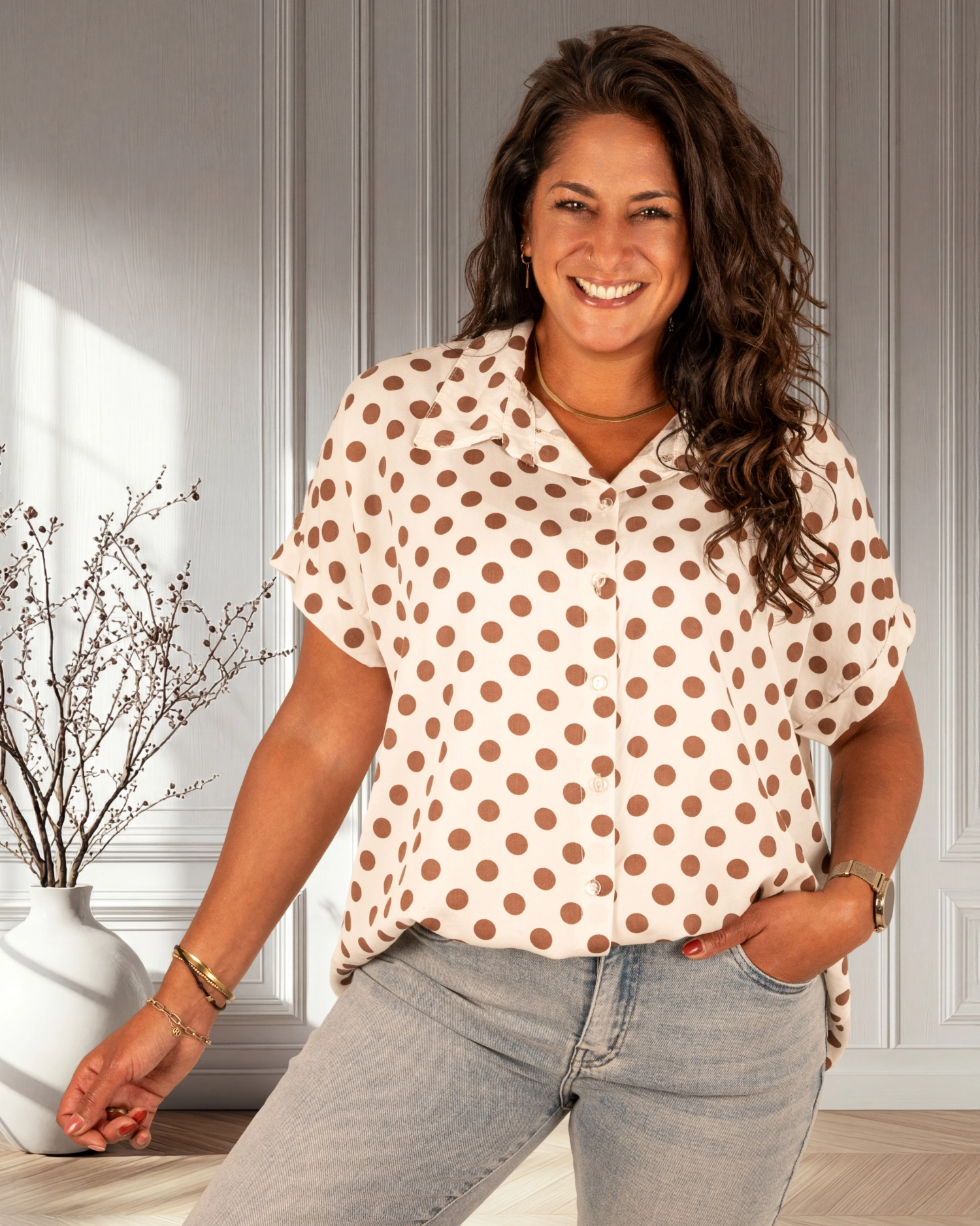Beige blouse bruine dots van Gemma Ricceri