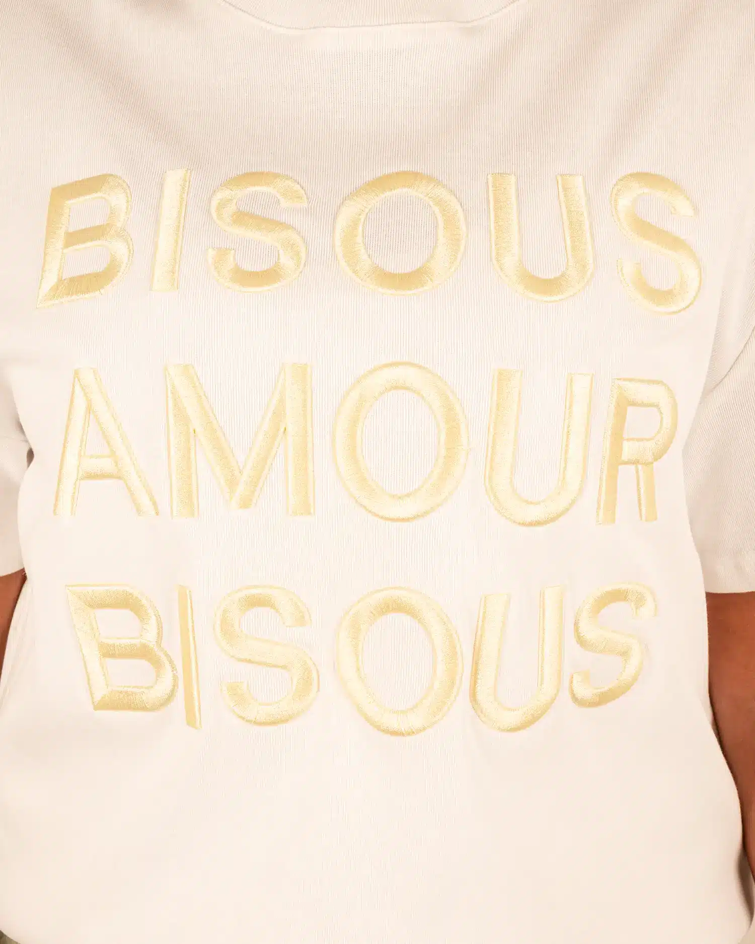 Off-white shirt gele "Bisous"print van Ambika - Afbeelding 3
