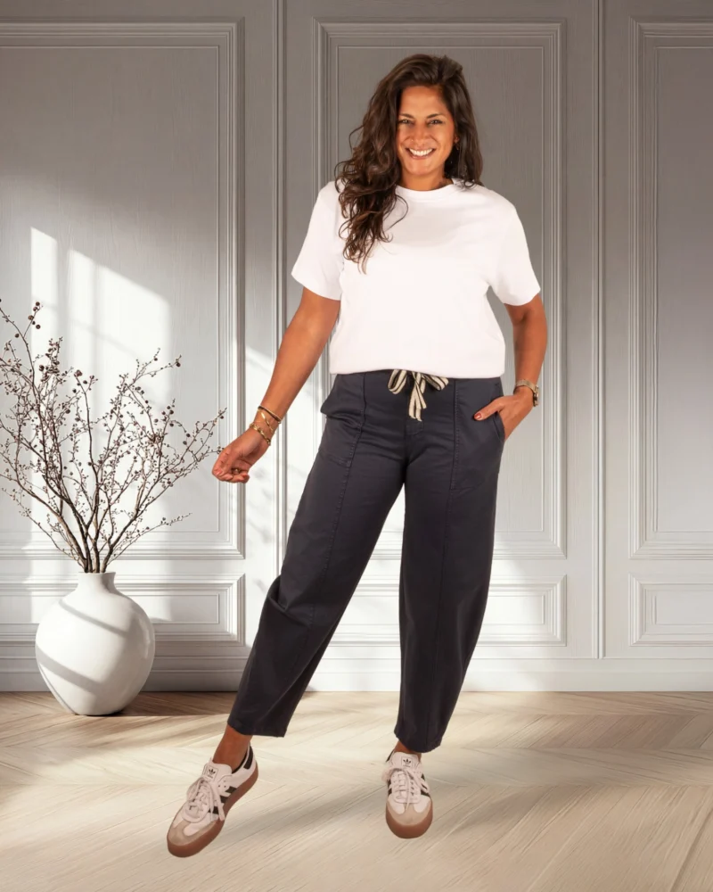 Donkerblauwe barrel broek van Gemma Ricceri
