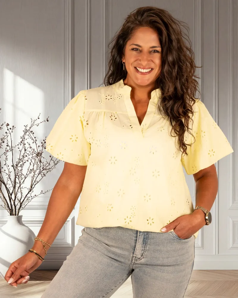 Lichtgele broderie blouse pofmouw van Vera Jo