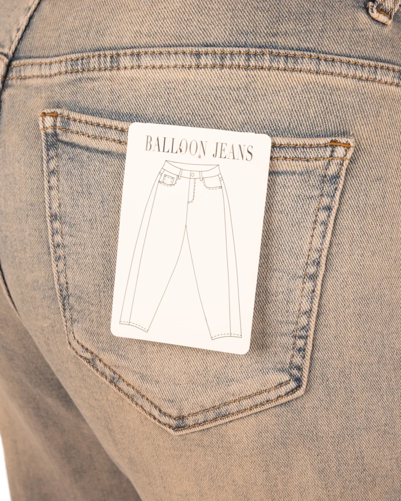 Light blue dirty wash balloon jeans van Hello Miss - Afbeelding 6