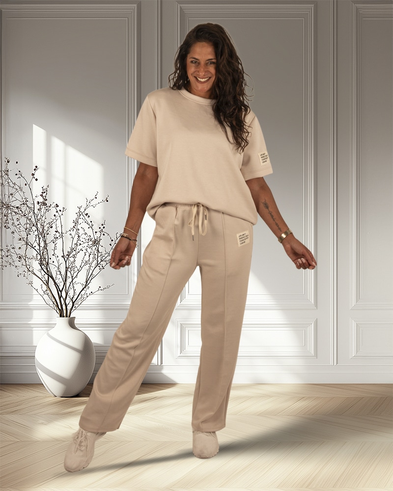 Beige joggingpak korte mouw