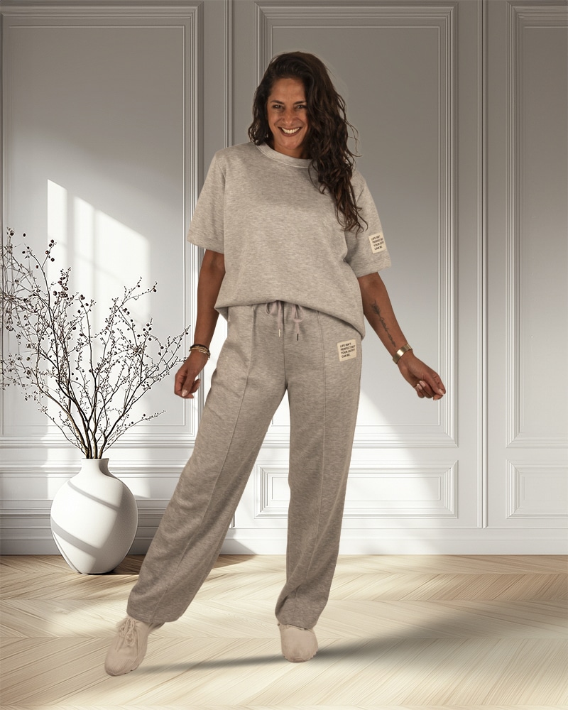 Lichtgrijs joggingpak korte mouw