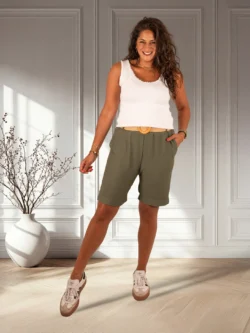 Groene short van HK&City